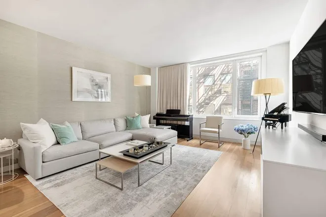 151 West 21st Street #6A, New York, NY 10011