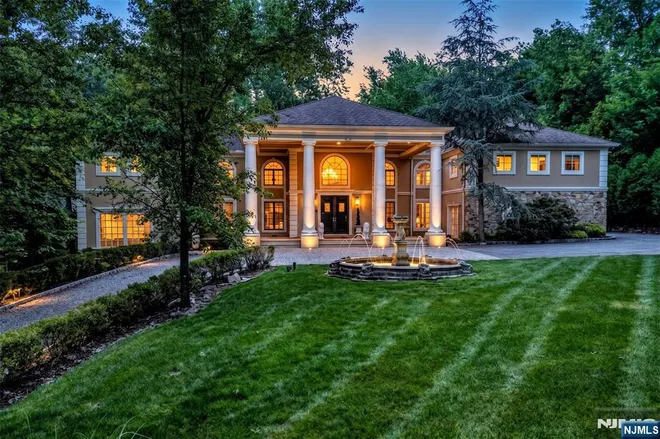 24 WILDWOOD, Saddle River, NJ 07458