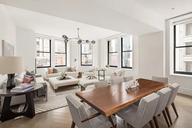 212 5th Avenue #14B, New York, NY 10010