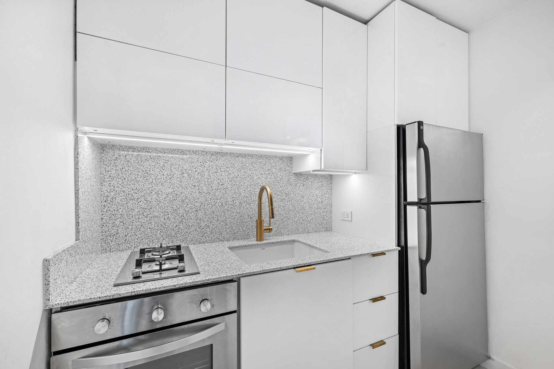 185 HALL Street #1109, Clinton Hill, Brooklyn, NY 11205 - Property photo 4 of 18