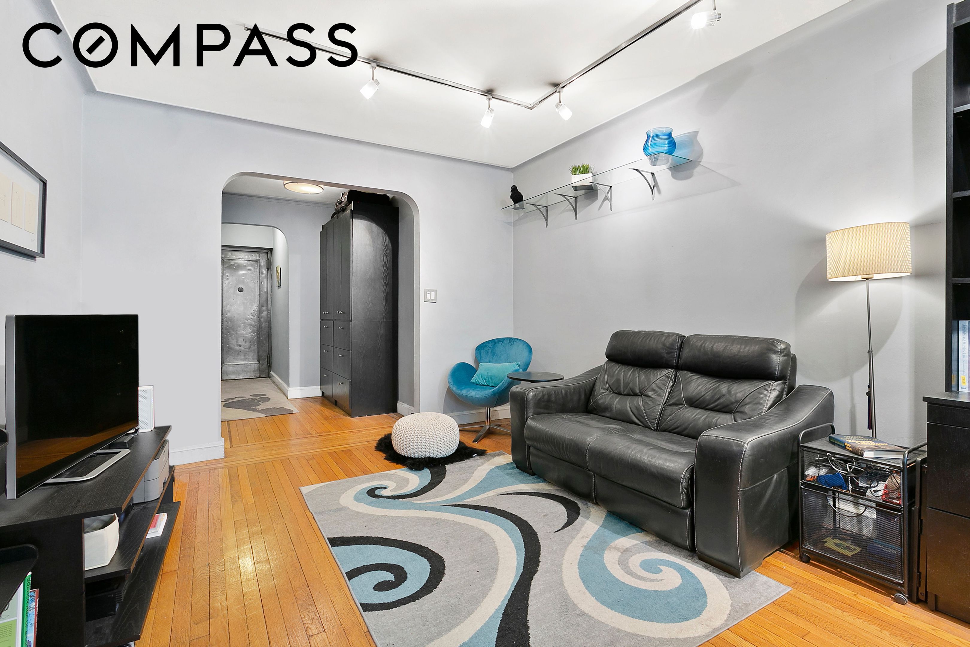 166 West 22nd Street #1F, Chelsea, Manhattan, NY 10011 - Property photo 3 of 6
