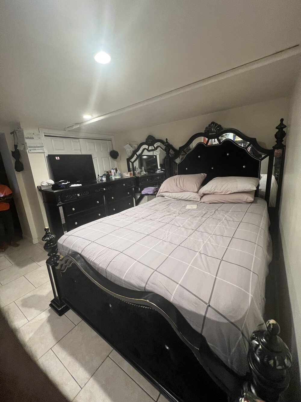 1259 East 89th Street, Canarsie, Brooklyn, NY 11236 - Property photo 3 of 24