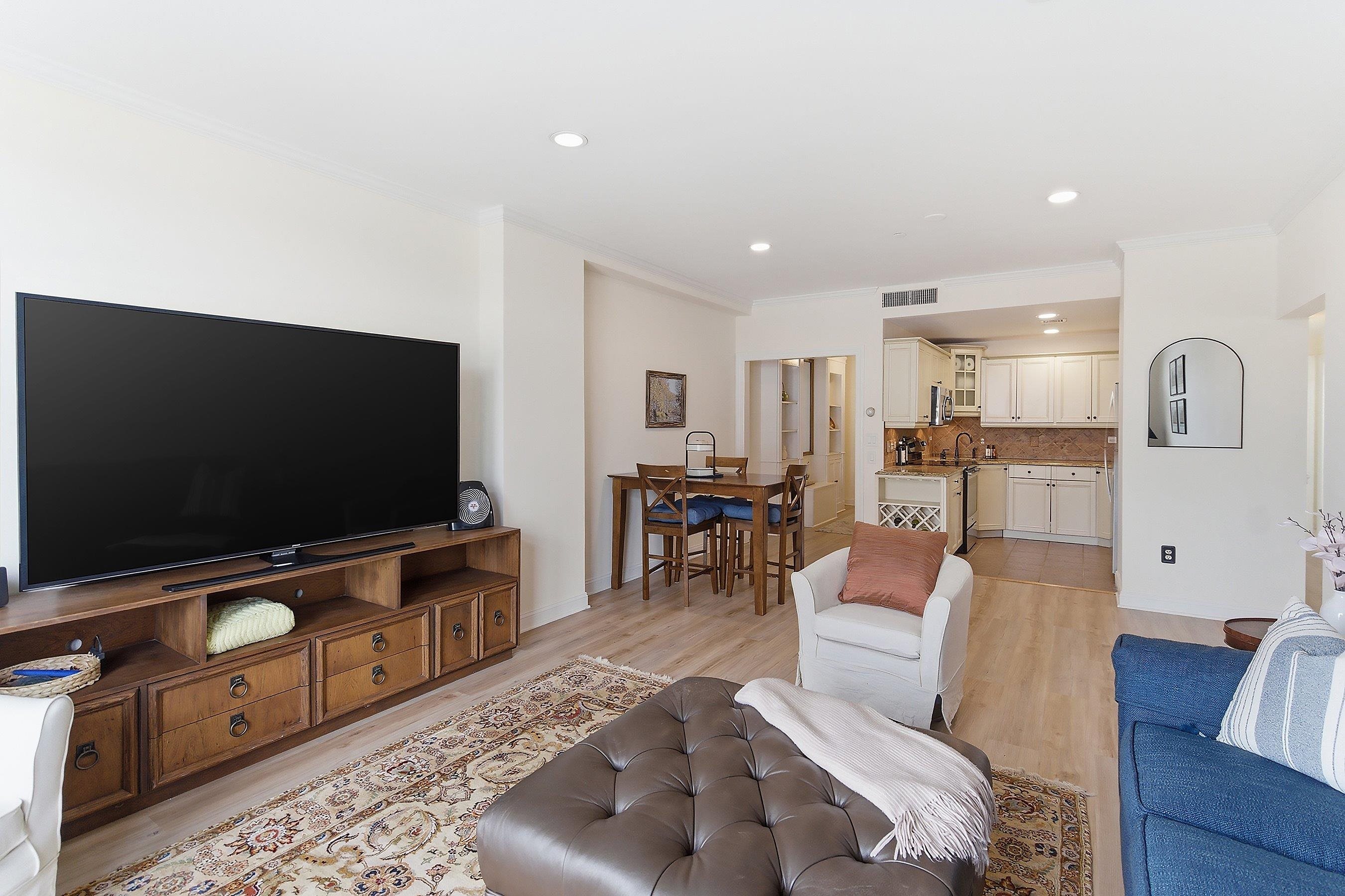 206 SHEARWATER Court WEST, Jersey City, JC Greenville, NJ 07305 - Property photo 4 of 38