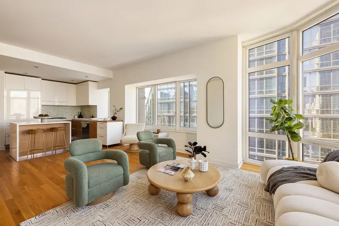 555 West 59th Street #17B, New York, NY 10019