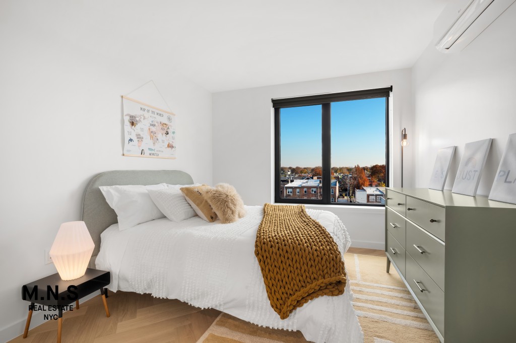 22-54 46th Street #504, Ditmars Steinway, Queens, NY 11105 - Property photo 5 of 82