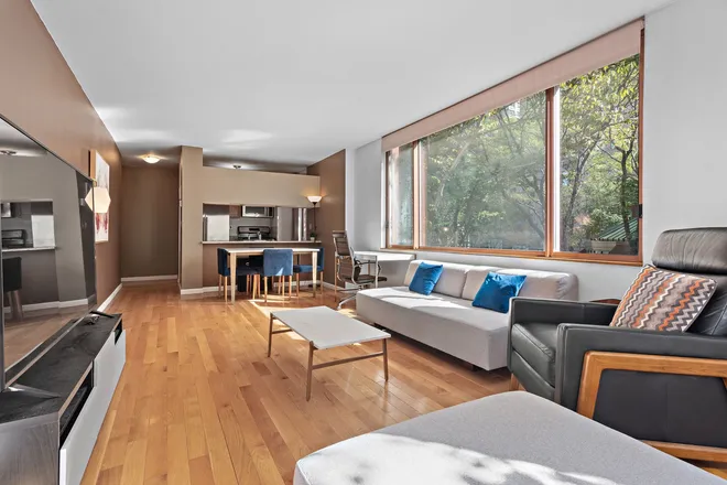 350 West 50th Street #2-G, New York, NY 10019