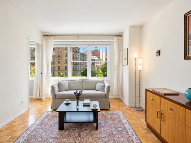 155 West 68th Street #424, New York, NY 10023