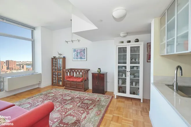 215 East 96th Street #30A, New York, NY 10128