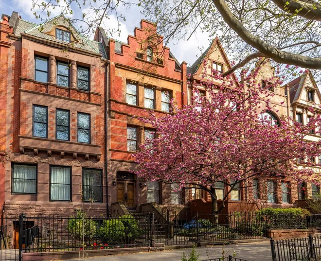 329 CONVENT Avenue, New York, NY 10031