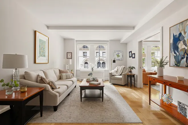 27 West 72nd Street #205, New York, NY 10023