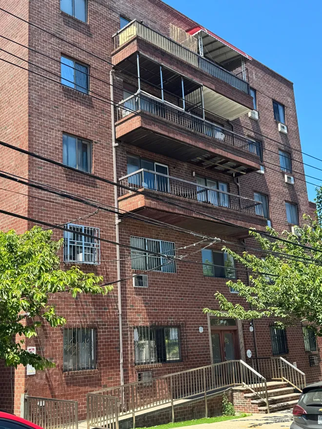 41-58 71st Street #1-B, Woodside, NY 11377