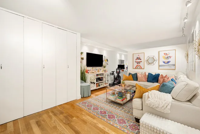 370 East 76th Street #C404, New York, NY 10021