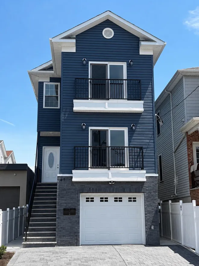 47 COTTAGE Street, Bayonne, NJ 07002
