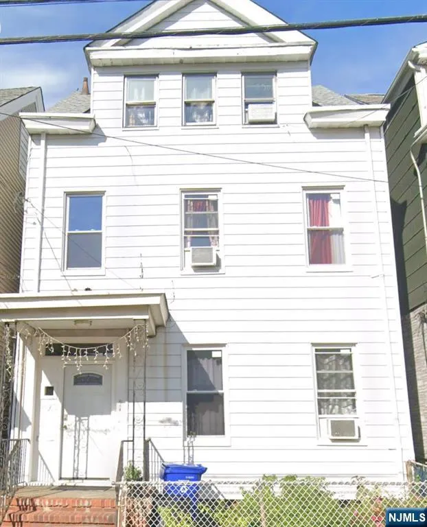 192 Edmund, Paterson, NJ 07502