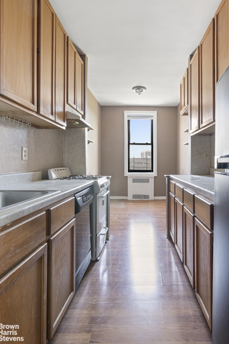 10 Avenue P #6B, Gravesend, Brooklyn, NY 11204 - Property photo 4 of 10