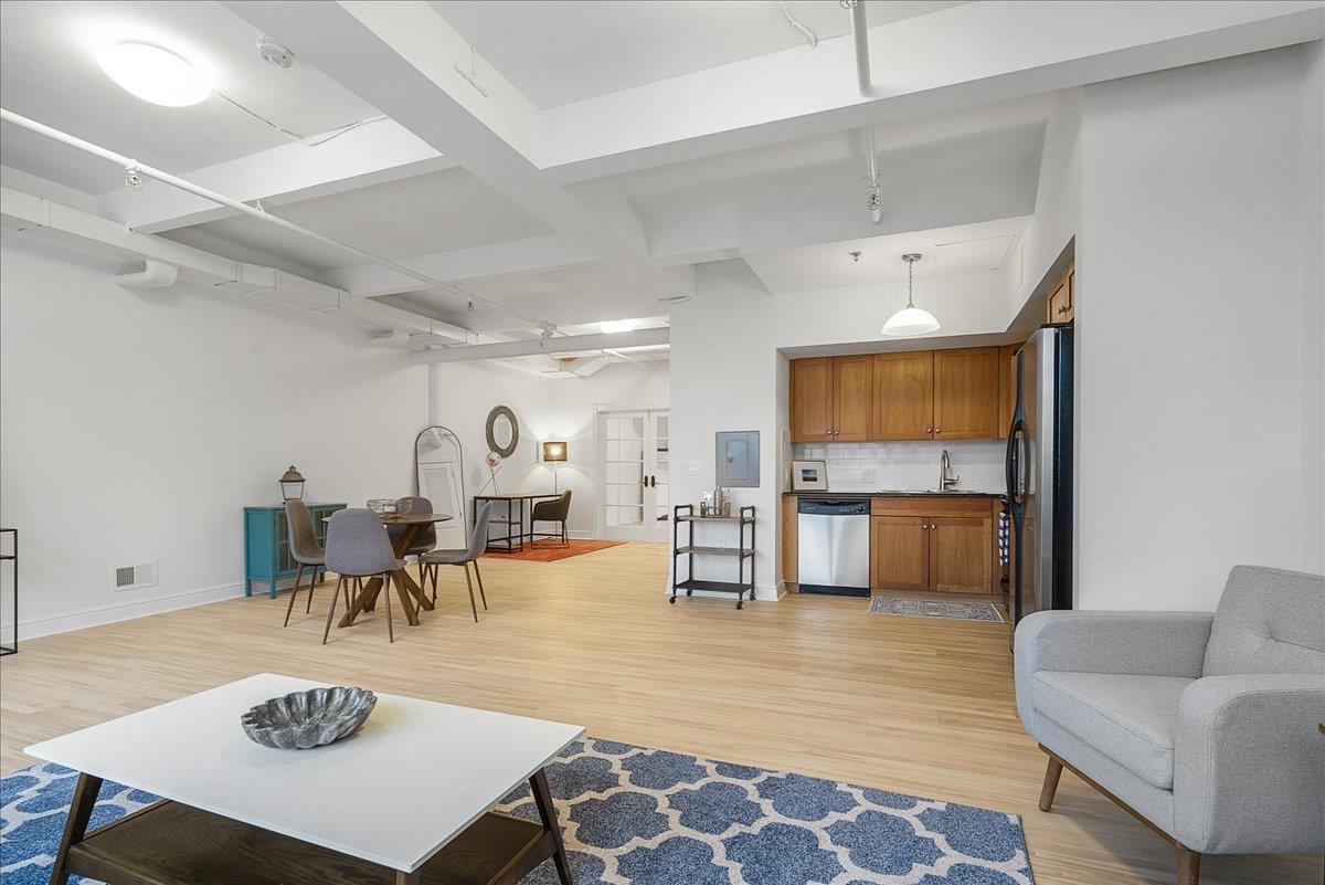 300 COMMUNIPAW Avenue, Jersey City, JC Bergen Lafayette, NJ 07304 - Property photo 4 of 39