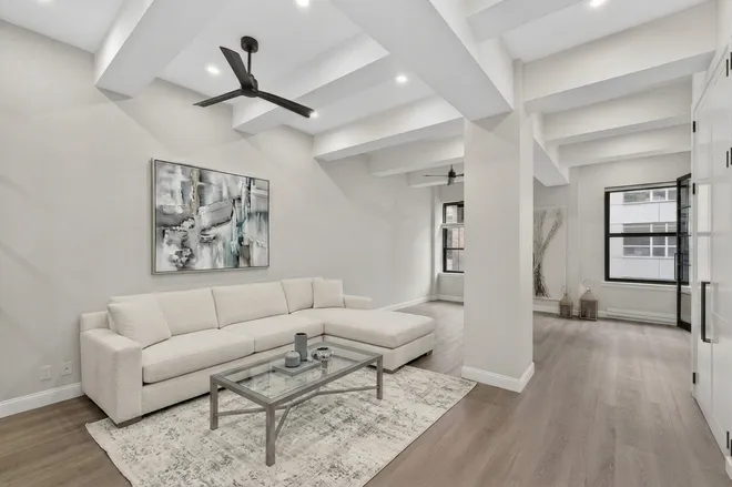 529 West 42nd Street #4F, New York, NY 10036