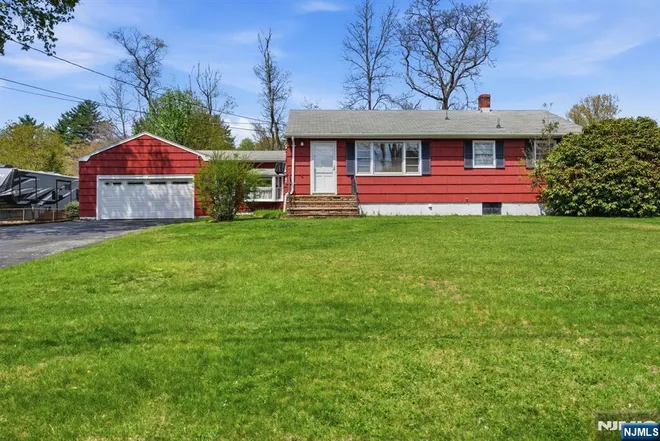 49 Heather Hills, Jefferson Township, NJ 07438