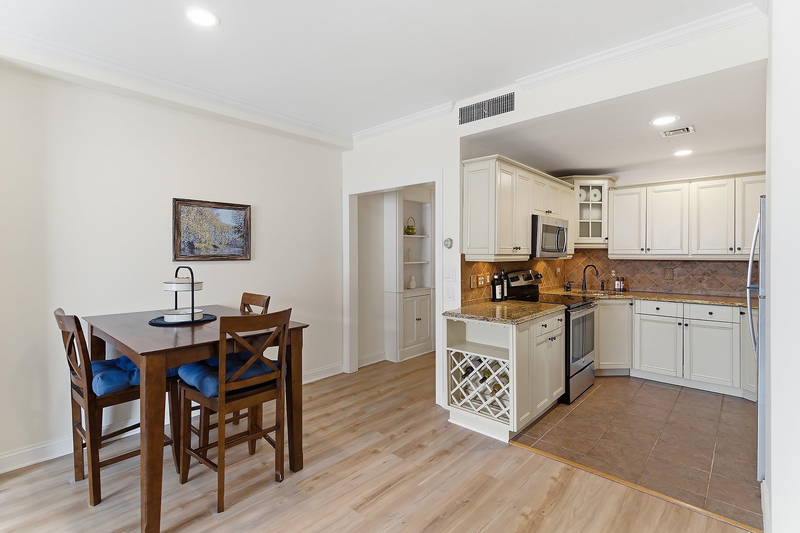 206 SHEARWATER Court WEST, Jersey City, JC Greenville, NJ 07305 - Property photo 5 of 38