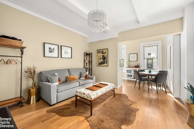 25 West 64th Street #6D, New York, NY 10023