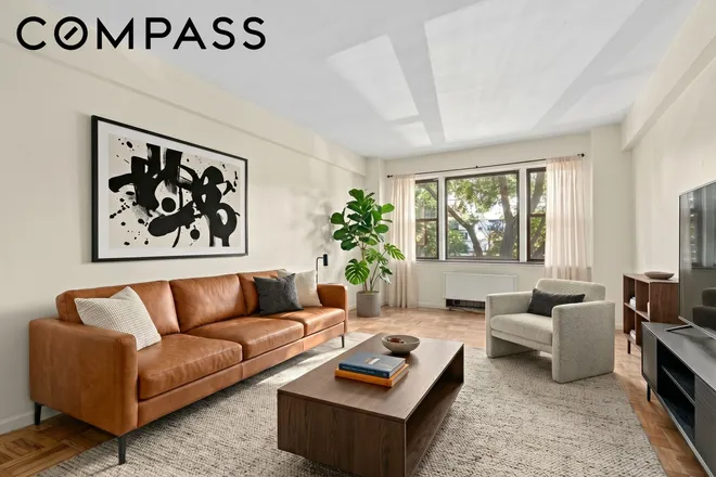 240 East 46th Street #2D, New York, NY 10017