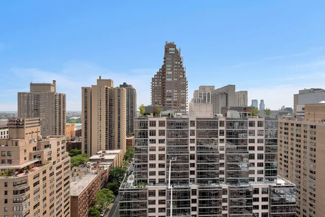 360 East 72nd Street #C2603, New York, NY 10021