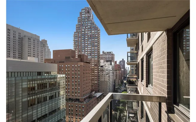 515 East 72nd Street #17F, New York, NY 10021