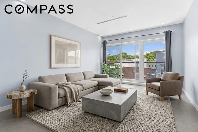 17 Diamond Street #4A, Brooklyn, NY 11222