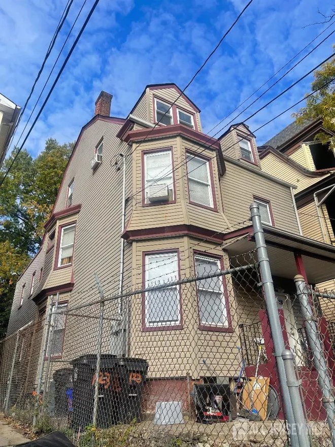 123 Seymour Avenue, Newark, NJ 07108