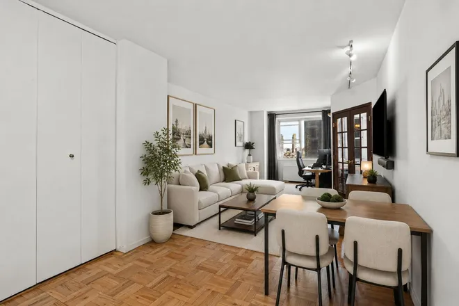 300 East 40th Street #12-E, New York, NY 10016