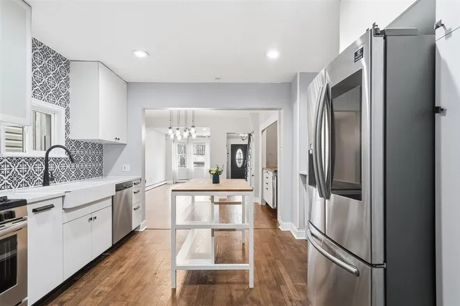 143 LEXINGTON Avenue, JC, West Bergen, NJ 07304