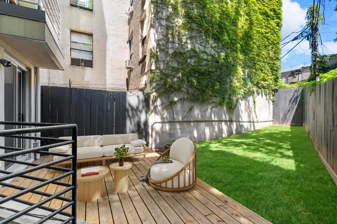 395 South 2nd Street #1, Brooklyn, NY 11211