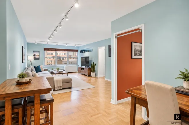 370 East 76th Street #B-707, New York, NY 10021