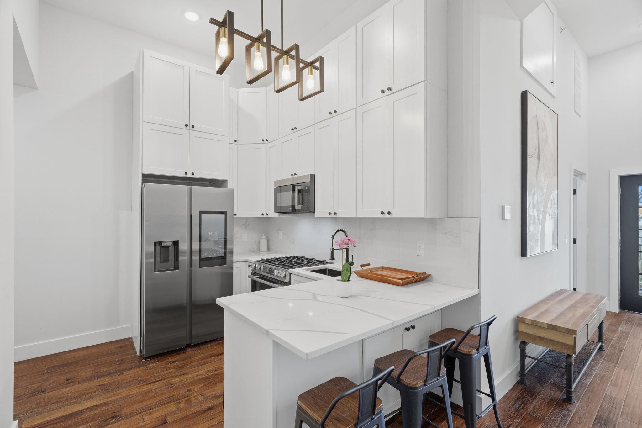 104 GLENWOOD Avenue, Jersey City, JC Journal Square, NJ 07306 - Property photo 4 of 40
