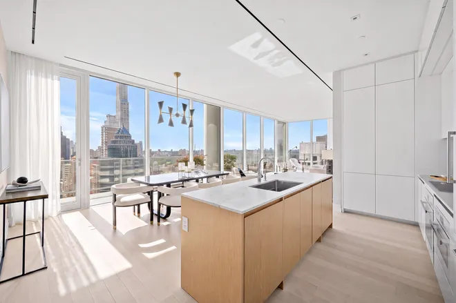 200 East 59th Street #29E, New York, NY 10022