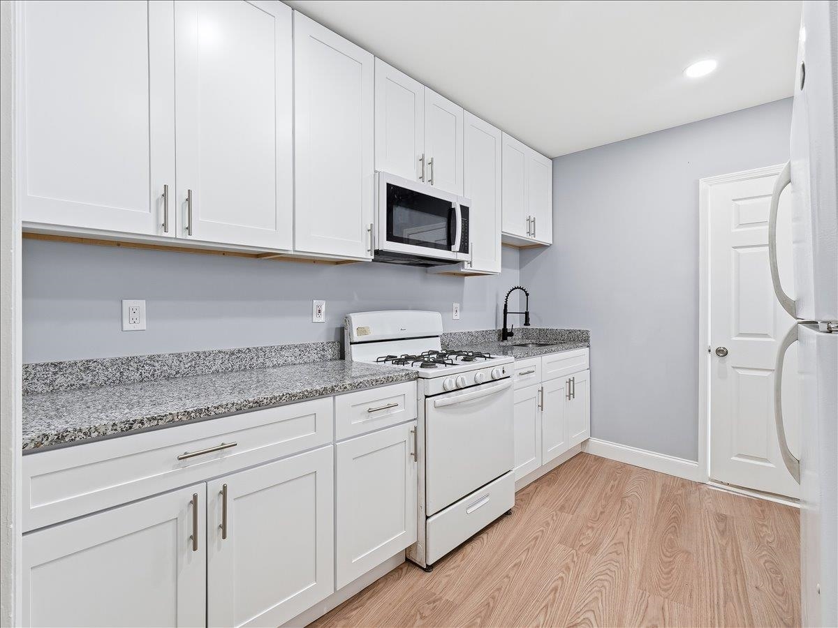 73 TERRACE Avenue, Jersey City, JC Heights, NJ 07307 - Property photo 4 of 31