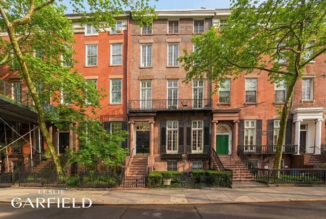 23 WASHINGTON Square, New York, NY 10011