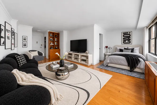225 East 36th Street #9D, New York, NY 10016
