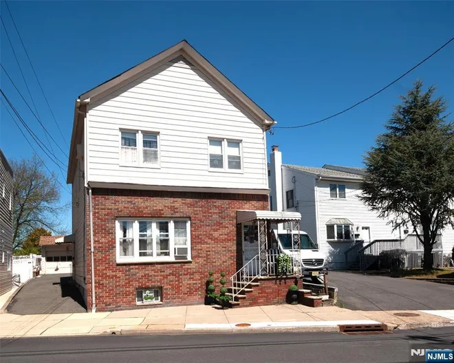 605 Main, Little Falls, NJ 07424