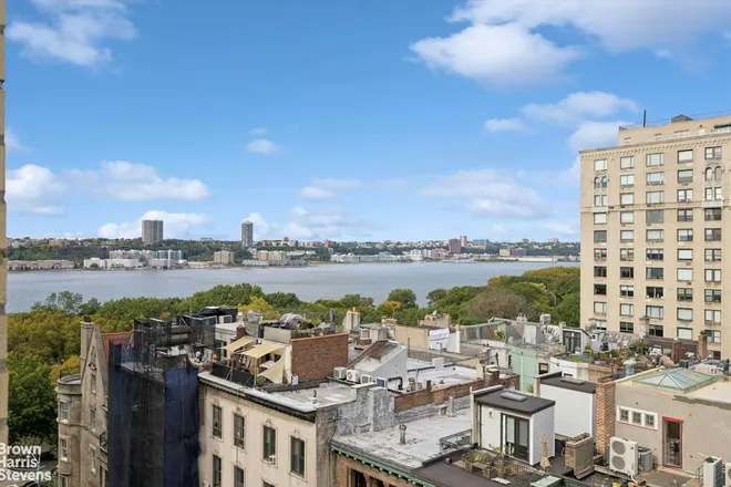 320 West 76th Street #10C, New York, NY 10023