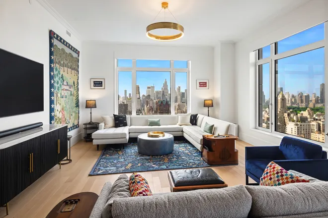 200 East 83rd Street #32B, New York, NY 10028
