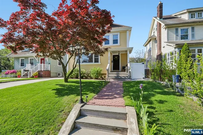 296 Montclair, Newark, NJ 07104