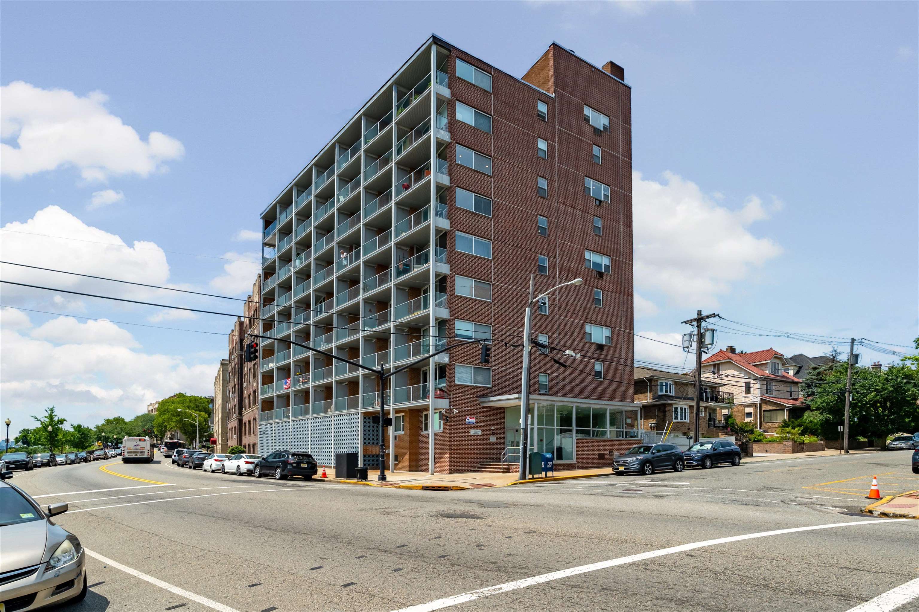 899 Boulevard EAST, Weehawken Township, Weehawken, NJ 07086 - Property photo 4 of 50