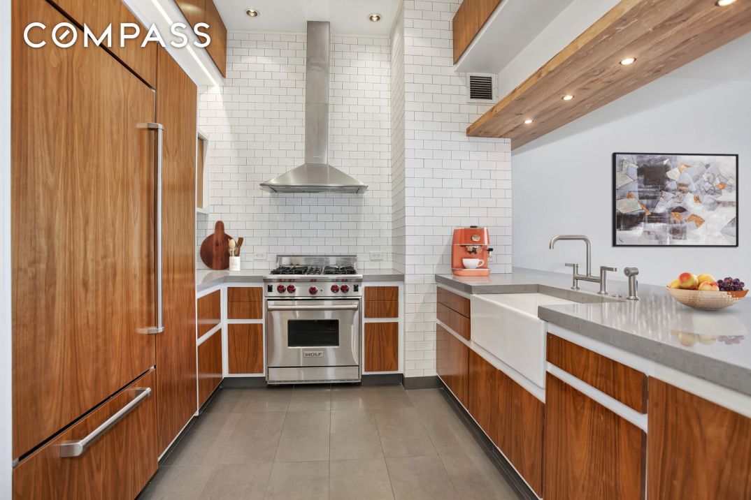 252 7th Avenue #12L, Chelsea, Manhattan, NY 10001 - Property photo 5 of 12