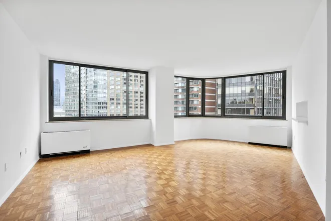 2000 BROADWAY #11F, New York, NY 10023