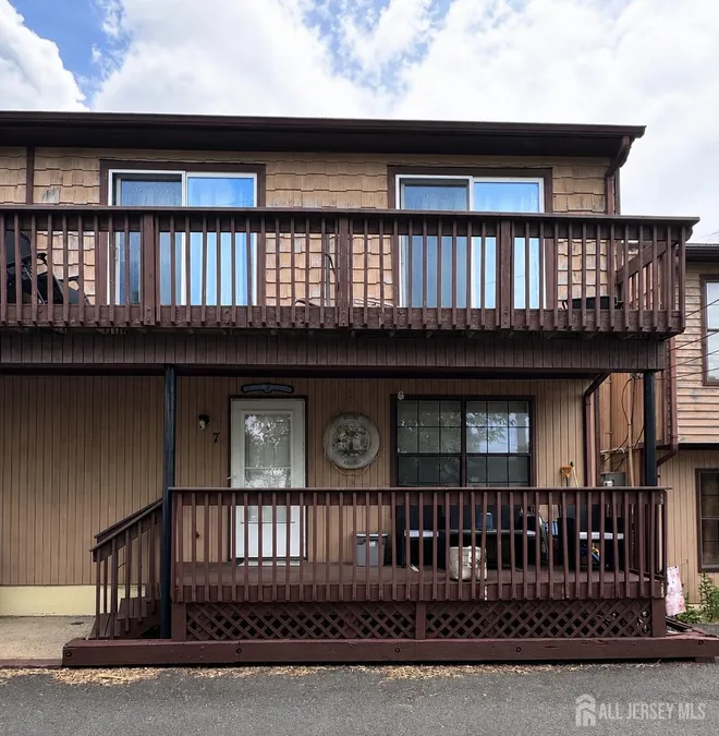 68 5th Street #7, River Front/Hlnds Condo, NJ 07732