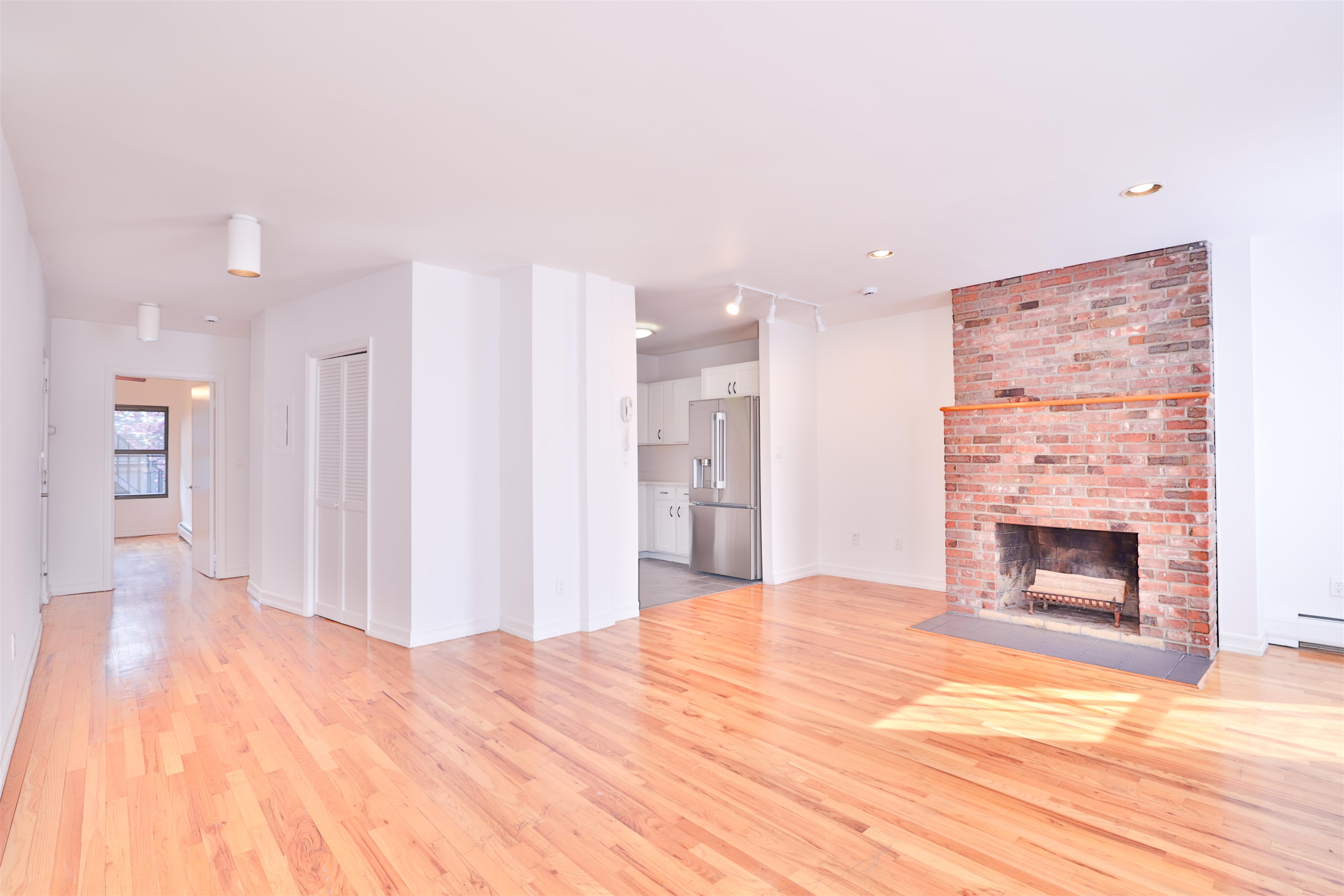 205 PARK Avenue, Hoboken City, Hoboken, NJ 07030 - Property photo 4 of 18