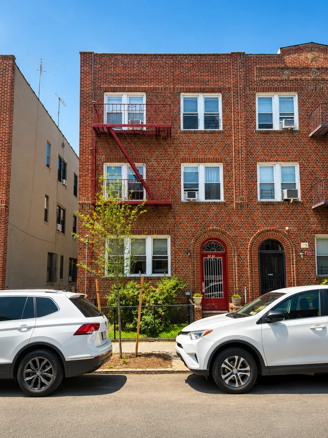 47-44 44th Street, Sunnyside, NY 11377