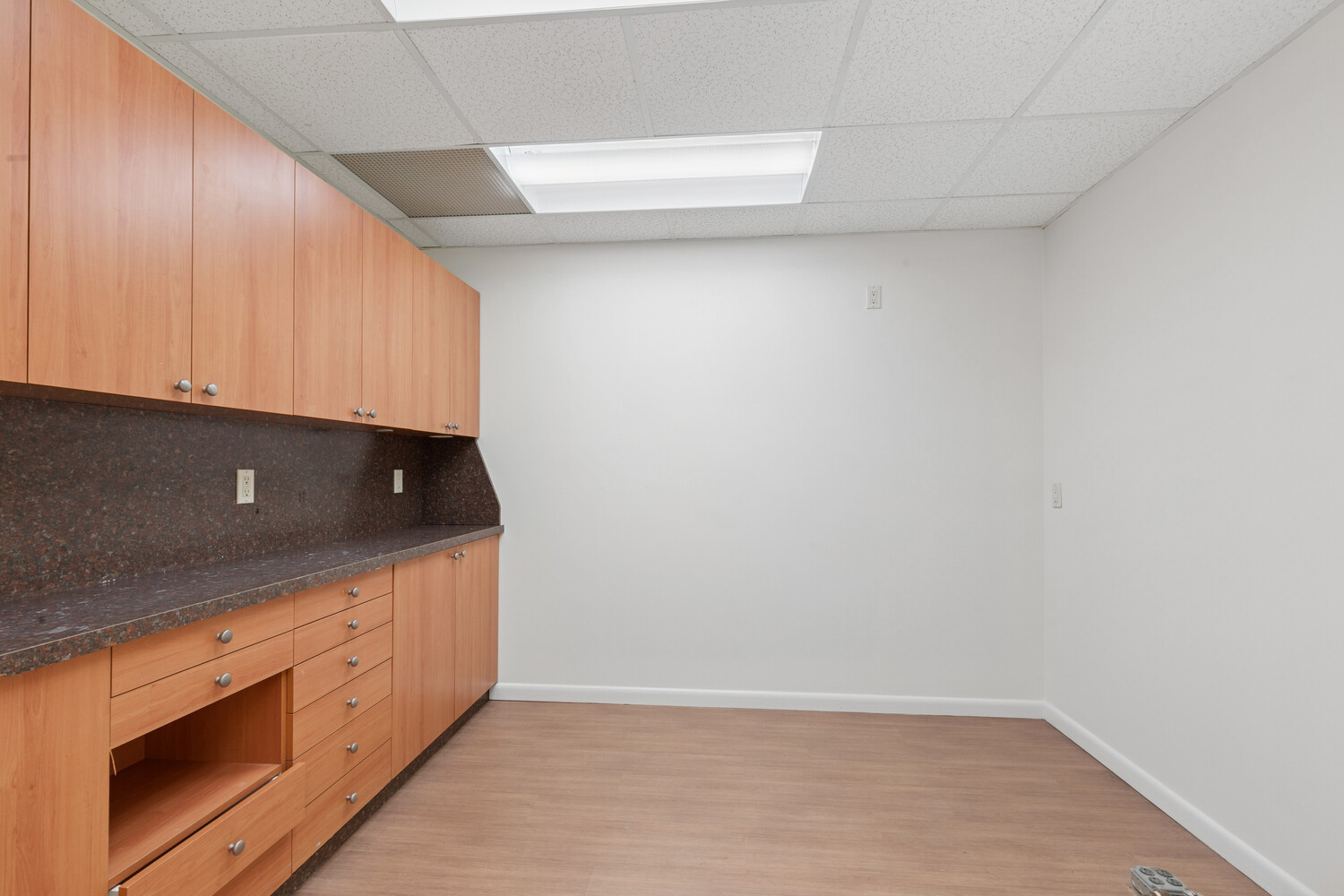 340 East 72nd Street #1N, Lenox Hill, Manhattan, NY 10021 - Property photo 4 of 19