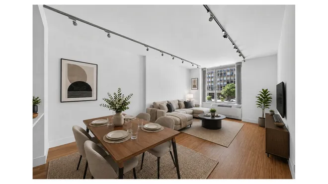 303 East 33rd Street #3G, New York, NY 10016